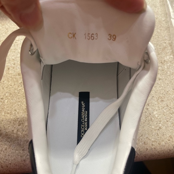 - Dolce and Gabbana white leather Portofino sneakers - Picture 4 of 11